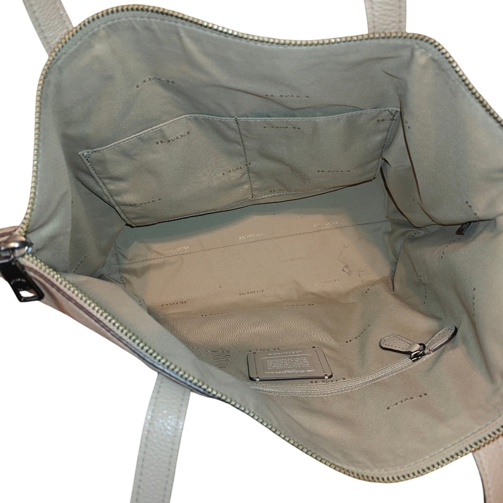 COACH Taylor Tote In Tan Pebble Leather - Picture 9 of 16